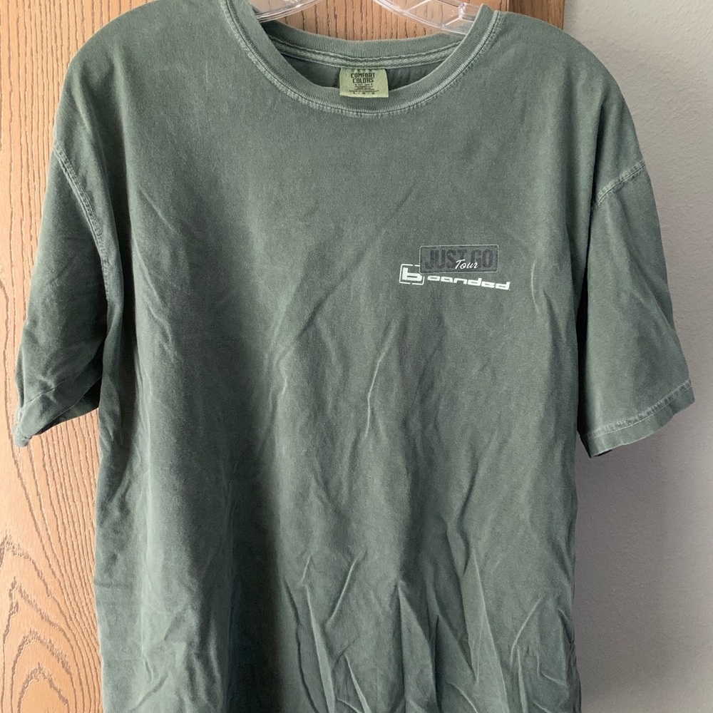 Men’s banded T-shirt